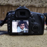 كانون 7D • شاحن • الكاظمية