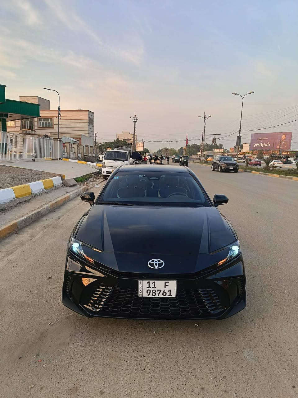 السلام عليكم: للبيع سياره كامري هايبرد 2025  وارد امريكي ماشيه 19الف  مواصفات. SE فول ماعدا الفتحة. و الحادث بنيد و دعامية و طاك الايرباك  الستيرن. و السعر 195$ و رقم الموبايل ***********
بغداد
