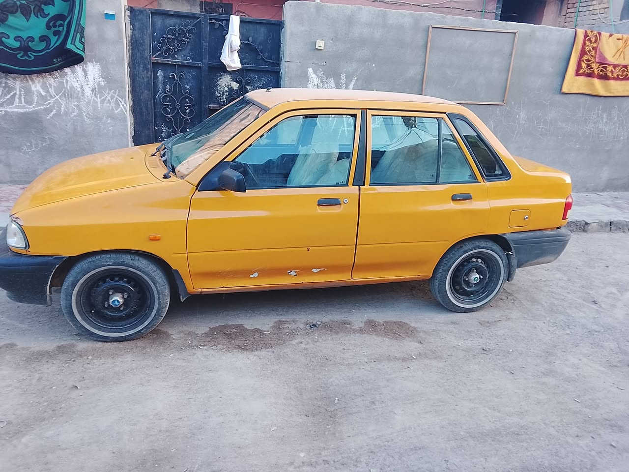 سلام عليكم سايبه مديل 12 سنويه منتهيه راعيها مجود يسويلك وكاله عامه هيئه وغرامه عل المشتري مكينه خير من الله تايرات جدد سعرها قفل من الاخير 15 العنوان بصره حيانيه أول لاين ***********
