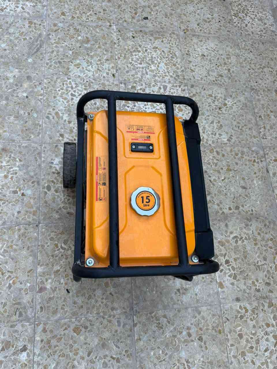 السلام عليكم مولده ١٥ امبير مستعمله اسبوعين فقط اخدتهة ب ٥٠٠ الف مكاني كربلاء قيم و اخذ ***********
