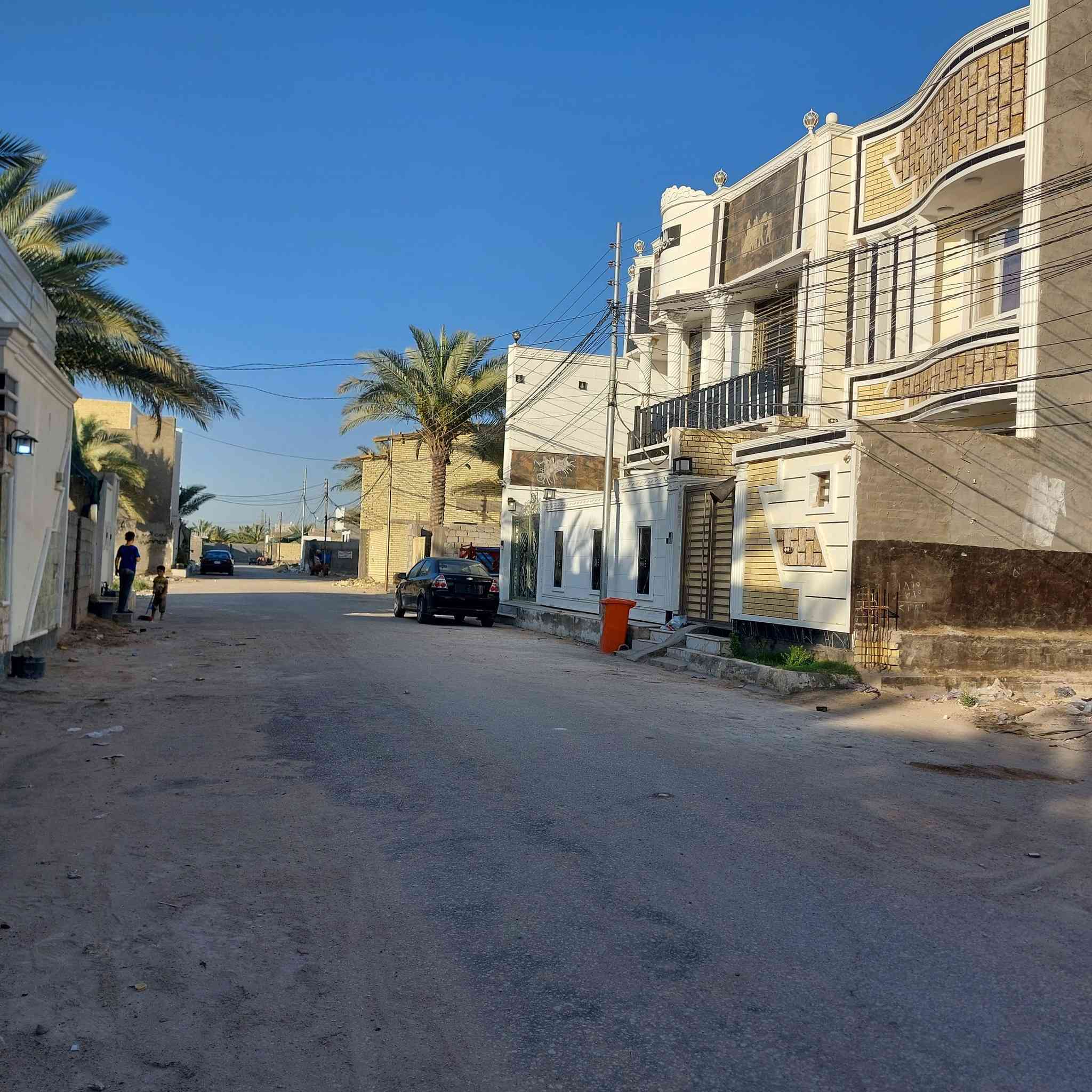 السلام عليكم قطعه 112م للبيع الموقع كربلاء الحولي الجديد قرب الفيزه مجمع الغدير خدمات كامله ماء مجاري كهرباء تبليط السعر 32 والتفاصيل على رقم ***********
