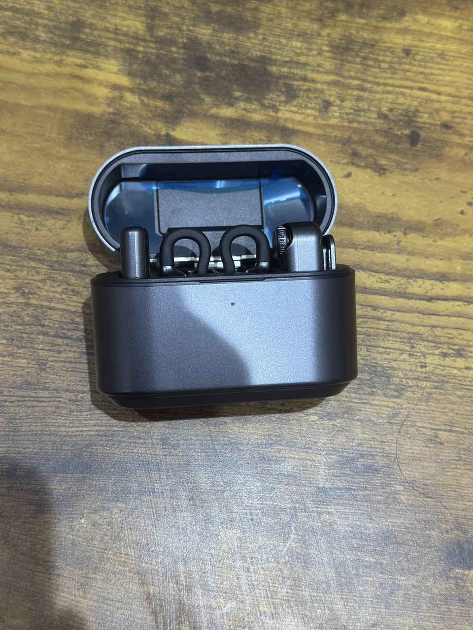 السلام عليكم 
نك مايك 
Hollyland Lark M2s
جديد لوك ما مستخدم 
بدون ملحقات 
موجود توصيل


**إذا كنت صاحب هذا الإعلان وتريد حذفه لأي سبب، رجاءا أرسل رسالة إلى الدعم الفني**