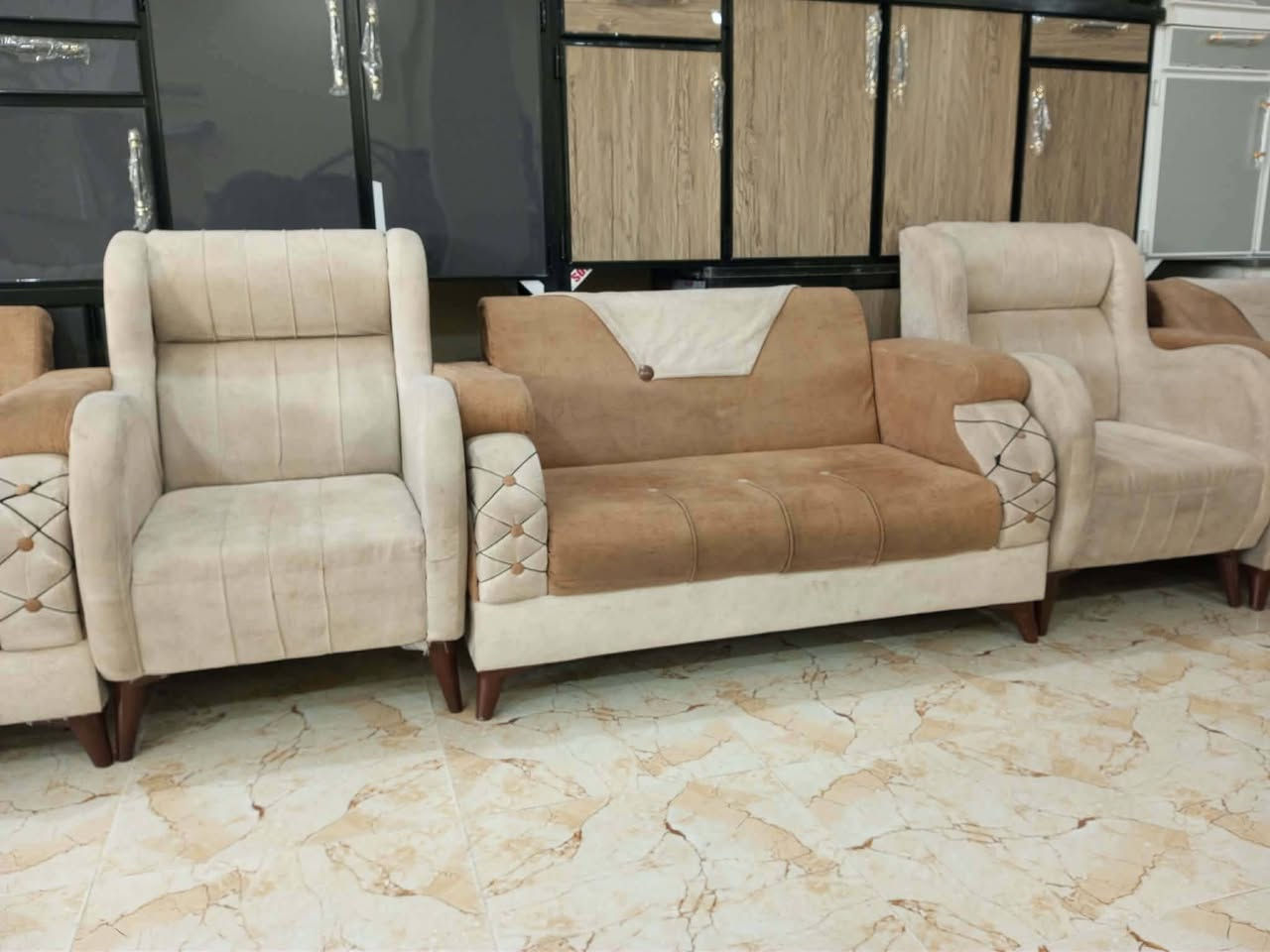 معرض ابو عبدالله للاثاث المنزلي 🔥 وصول وجبه جديده من تخم مستخدام عشر مقاعد خمس قطع متوفر كل الوان  شي حديث وراقي زورونا تجدون ما يناسبكم العنوان تكريت الديوم مقابل مطعم المذاق بلقرب من اسواق الزوبعي للاستفسار خاص او اتصال *********** متوفر وتساب
