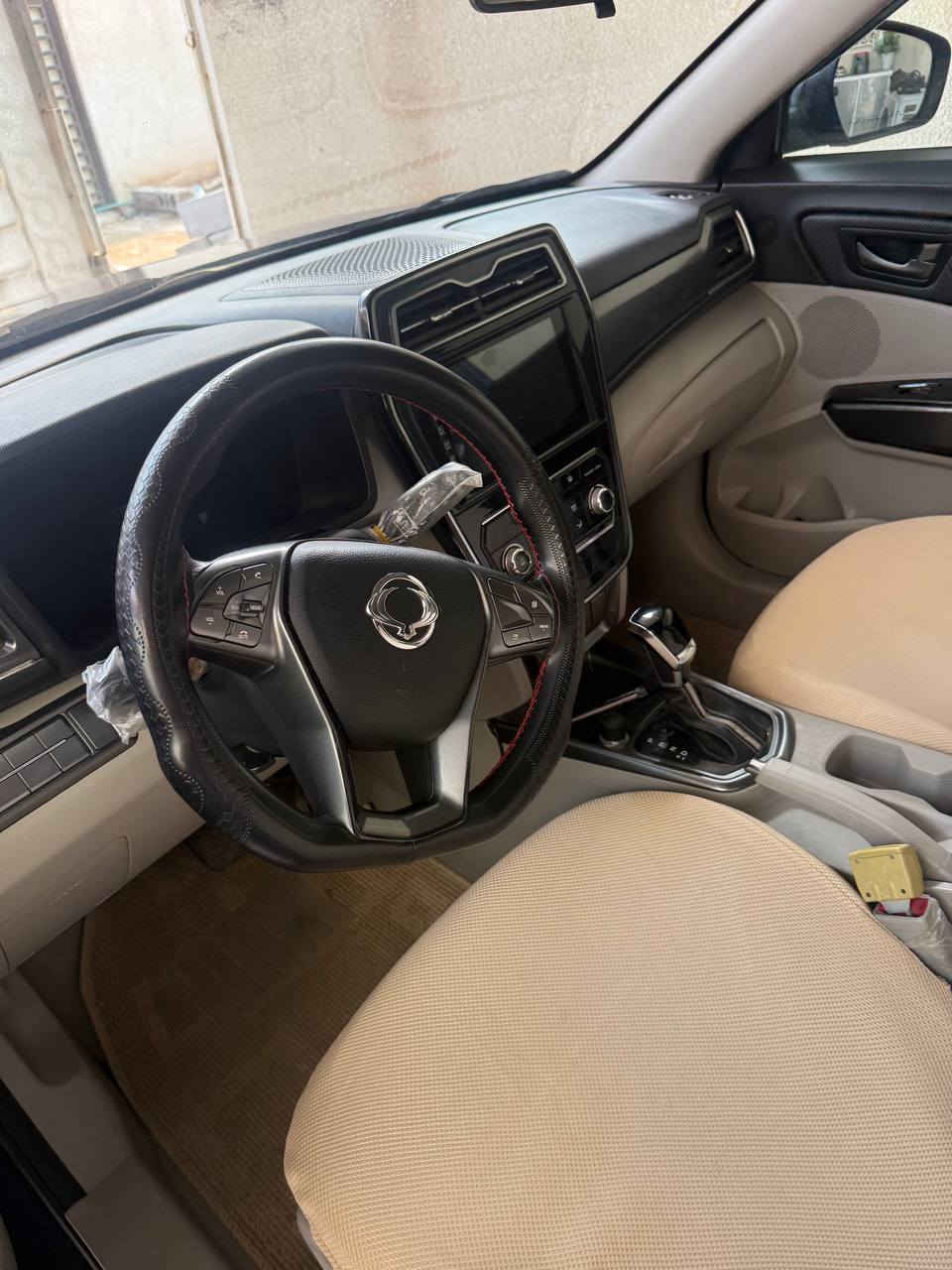 للبيع سيارة سانك يونك 2022 🚗
• الموديل: 2022
• الحالة: نظيفة جداً، استعمال خفيف
• المواصفات: اقتصادية، مريحة، مناسبة للعائلة والسفر كفاله ماشيه 63 سيبر ما نازل 
• السعر: 120 قابل للتفاوض للجادين فقط
• الموقع: البصرة

📞 للتواصل: [***********]
