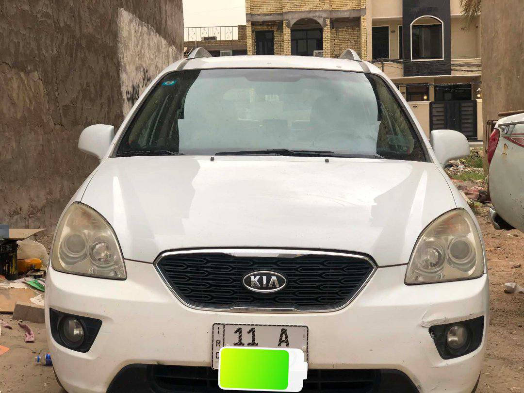 السلام عليكم كيا كارنزا 11 خليجي رقم بغداد بسمي مكينة 2400 فتحة سقف تحكمات ستيرن قطعتين تبريد 7 راكب بيه فقط بارد مكانين مكفولة من الصبغ فقط كارتين بالبنيد كلشي موضح بالسونار اقرا المنشور زين رقم صاحب السيارة *********** مكان السيارة بغداد قرب اسواق اميرة بغداد, العراق
