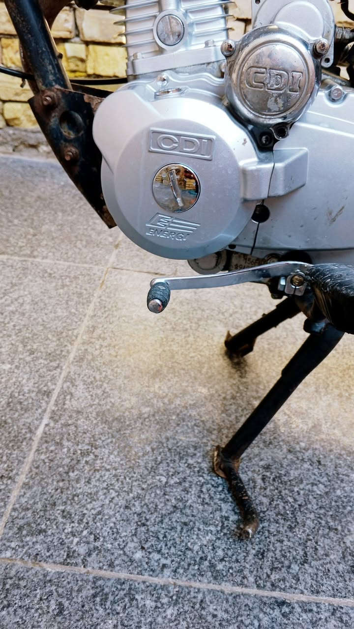 سلام عليكم دراجه للبيع المكينة مفتوحه مره واحده مكينه انيرجي مال إيران 🇮🇷 الدراجه خير من الله نكره وحده واين ما تروح بيه روح السعره 575بيه مجال قليل متواجد خاص او الرقم *********** ما بيه وتساب بس مخابره
