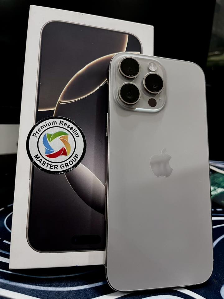 ذاكرة  512 / iPhone 16 pro Max 
باطارية / 100‎%‎ /مشحون 163 شحنة
نظافة  / 100‎%‎
المكان / بابل / حلة أبي غرق
السعر / 1،550
رقم + واتساب /  ***********
