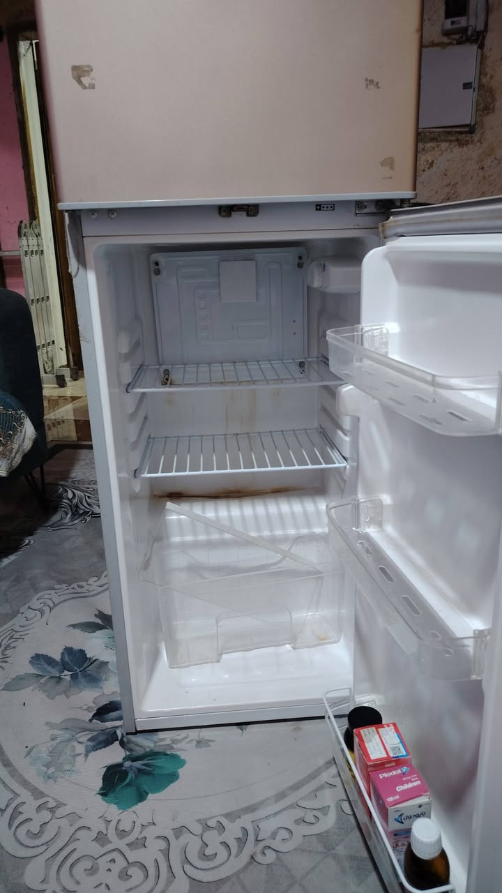 ثلاجه للبيع ما داخله تصليح وشغاله ونظيفه 8 قدم سعر 150 وبيه مجال الاشراي يجي خاص كنتور جديد خشب تركي وقوي سعر 120 وبي مجال للشراي العنوان جبيله مقابيل شارع سايلو


**إذا كنت صاحب هذا الإعلان وتريد حذفه لأي سبب، رجاءا أرسل رسالة إلى الدعم الفني**