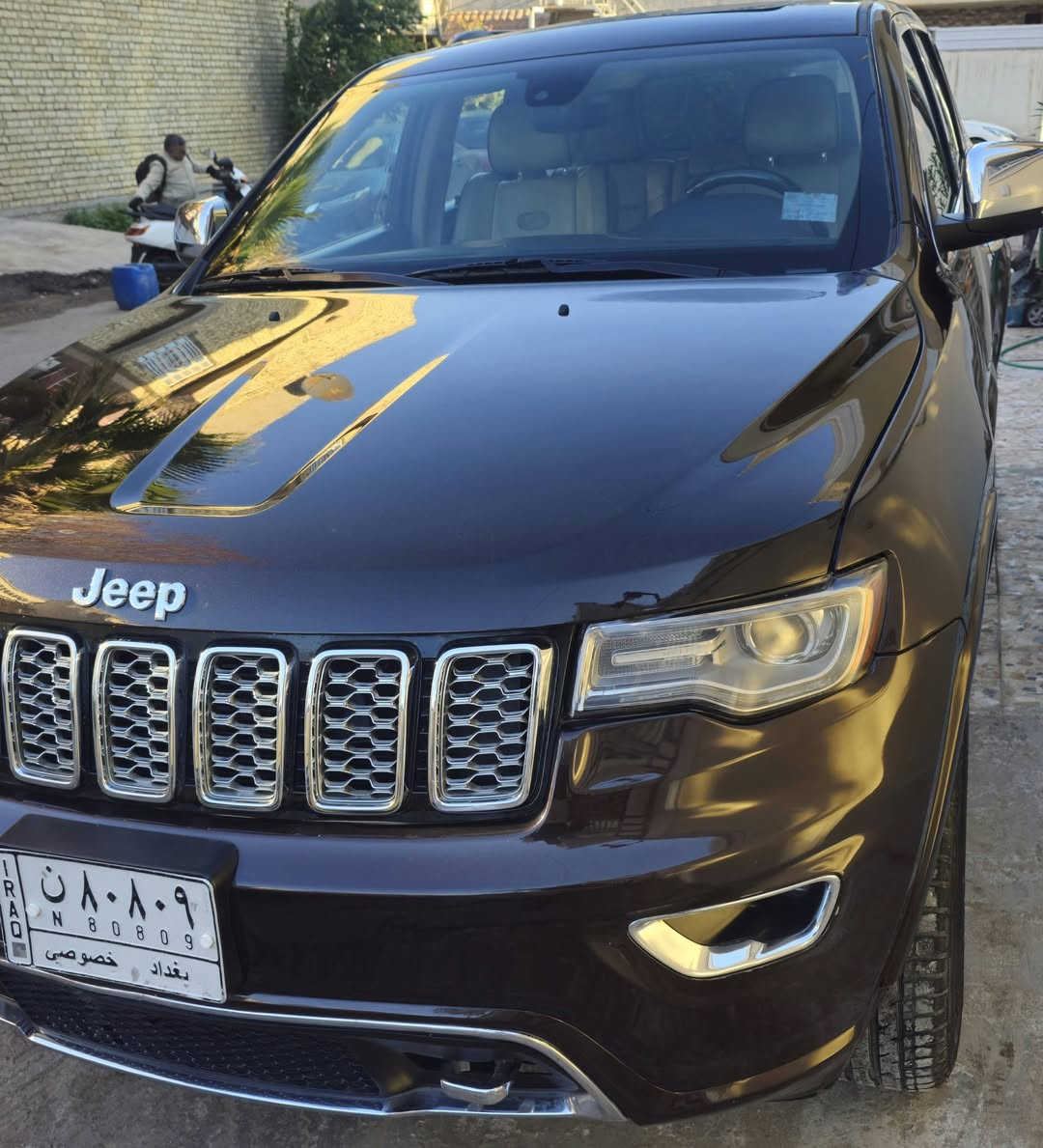 السلام عليكم 
جيب ٢٠١٧ اوفر لاند محرك ٣٦٠٠
بانوراما 
جكات 
فورويل 
خزن ميموري
غرفة بيجي
شفتات استيرن + تدفئة استيرن
دشبول جلد اخياط
كشنات تدفئة وتبريد وكهرباء والخلفي تدفئة 
مري رادار قلاب مع البك وشفط وتعتيم وهيتر أعلى مراية بالجيب
صندوق كهرباء 
لون مميز زيتوني /جوزي غير محدد
رقم مميز بغداد 
بيهة حادثهة عدا الشاصي واللغود مكفول بنيد مبدل ومصبوغ وجاملغ مصبوغ وبارد بالباب الخلفي وشخط بالقمارة مال تحميل ممصلح 
السعر ٢٣٠٠٠ الف وبيهة مجال 
*********** بغداد
