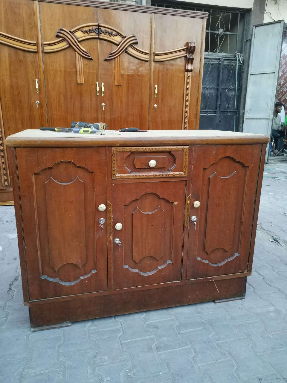 كنتور اربع بيبان   للبيع سعر 150 زائد  بوفيه  متر وربع سعره 45 الف مكاني كياره قطاع 68


**إذا كنت صاحب هذا الإعلان وتريد حذفه لأي سبب، رجاءا أرسل رسالة إلى الدعم الفني**