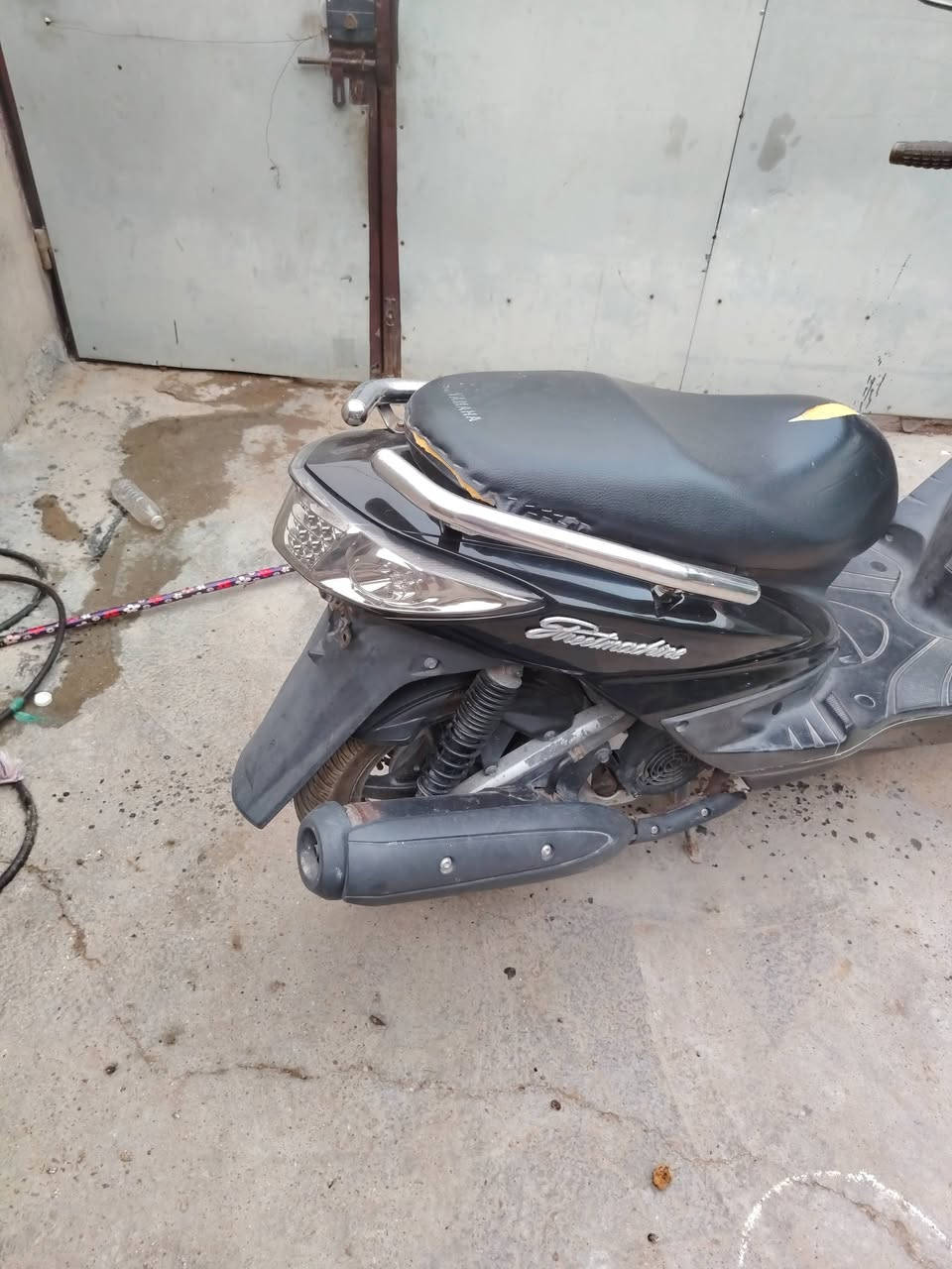 من رخصت الاادمن سلام عليكم سكنس فحل  خطين دراجه جديدة ماشيه 23الف الدرجه كله محسن ودهن موتل  متعبانه من الرنبه مكاني فلكة سلمان باك السعر مليون وخمسميه 1500000 رقمي بيه وتساب ***********
