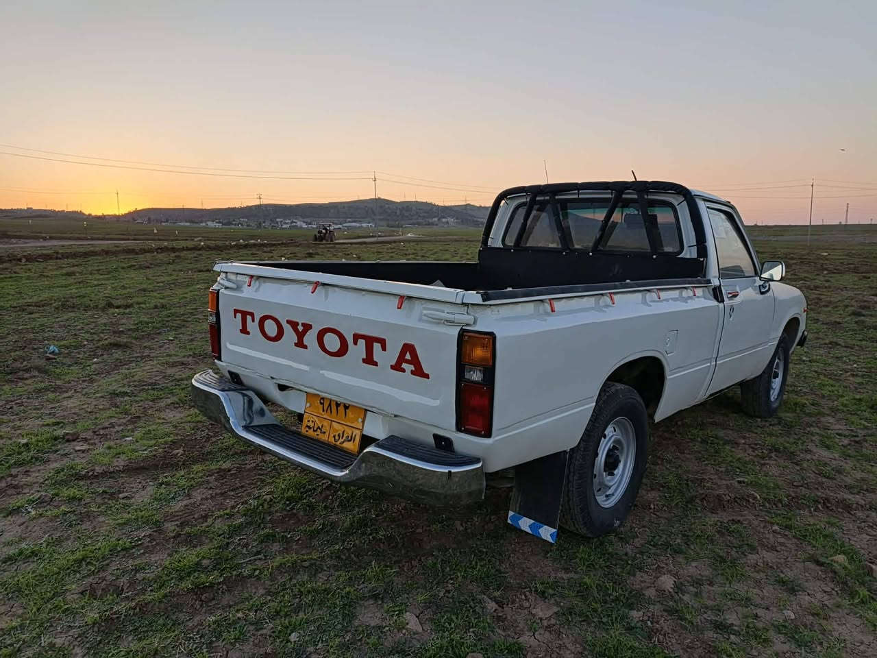 توێتاپیکاب مۆدیل1982ڕەقەم سلێمانی بەشەرتی ئەوەلیات ساحەب سەنەوی مردوە گێڕمەکینەتەقەوڕەقەبەشەرت نرخ25گەڵاوکەمێك مەجال***********
           ***********
