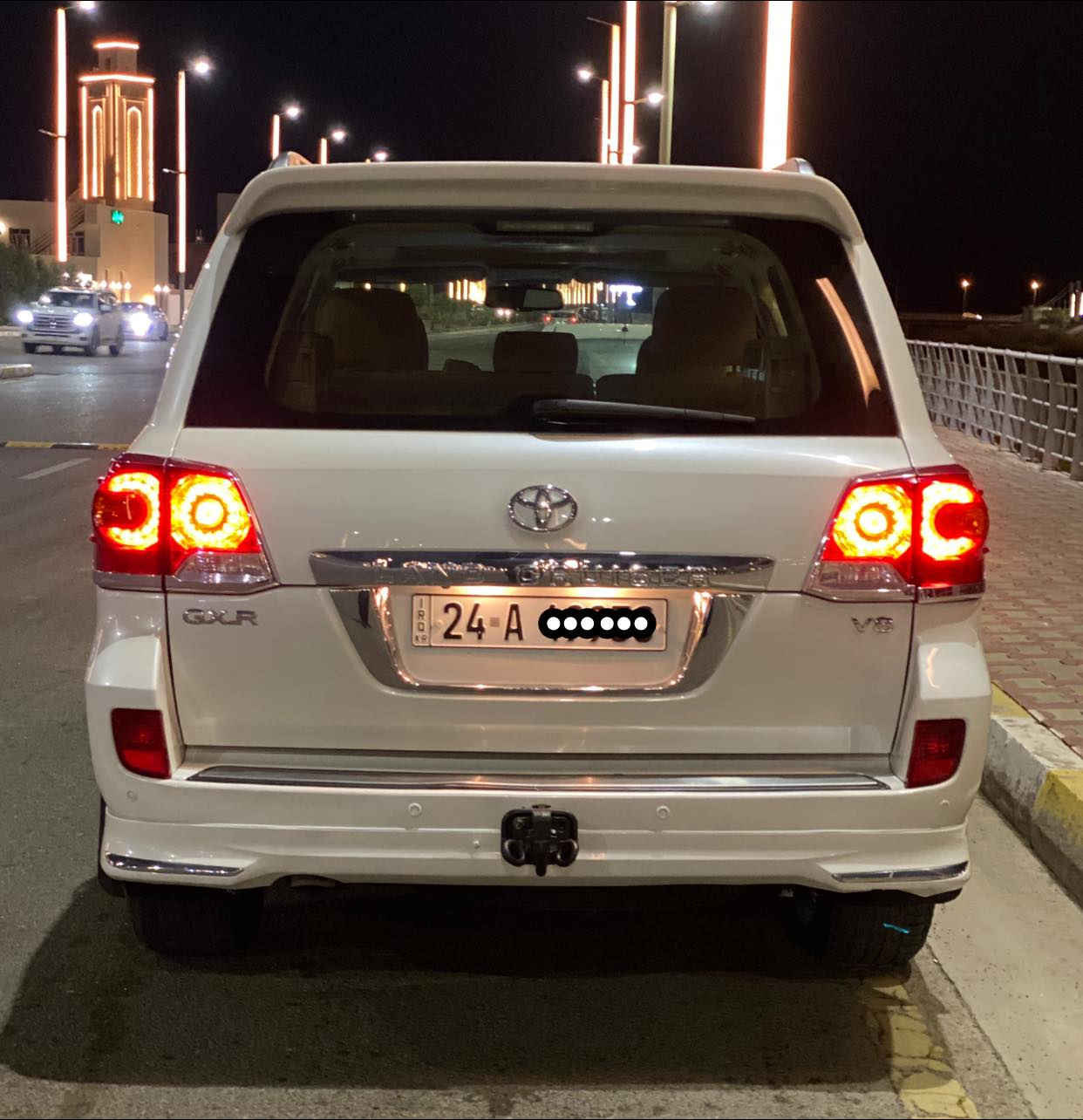 تيوتا لاندكروز 2014  GXR 
8سلندر  رقم دهوك  بأسمي تحويل مباشر مكفولة 
ماشيه 100 الف كيلو حقيقي
اللون ابيض صدفي
موصفات 
سلايت روف 
فور ويل 
مري قلاب 
لايت زنون 
حساس امامي خلفي 
بصمات ابواب 
اشاير مري
جام اوتو
لايت زنون  
تبريد ثلاث قطع 
ثلاجه
7 راكب 
‏‎تحكم استيرن
السيارة حيل جديده 
كير محرك مكفول تخم تاير كله بشرط 
السياره جاهزه من كلشي 
السعر 38 وبيه مجال


**إذا كنت صاحب هذا الإعلان وتريد حذفه لأي سبب، رجاءا أرسل رسالة إلى الدعم الفني**