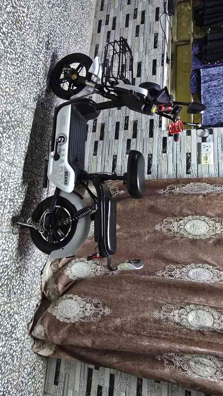 متاح
دراجة شحن حجم  (14)
نظافة  [90%]  البطاريات مبدله جديد نوع فيتنامي اصلي  عدد البطاريات ( 4)  الظرر الوحيد هو اكو لحيم بالماشة وملحوم درز 
السعر (225) الف وبيها مجال للشراي / بغداد العبيدي

هـ ***********
