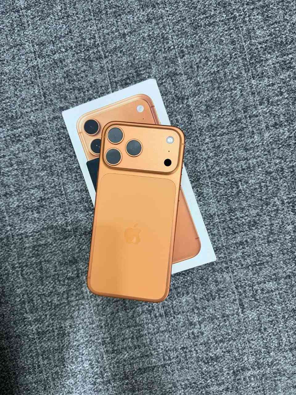 سلام عليكم ايفون ١٧ بروماكس شرق أوسط وكاله خاصه ذ ٢٥٦ لبيع مكاني رميثه***********
