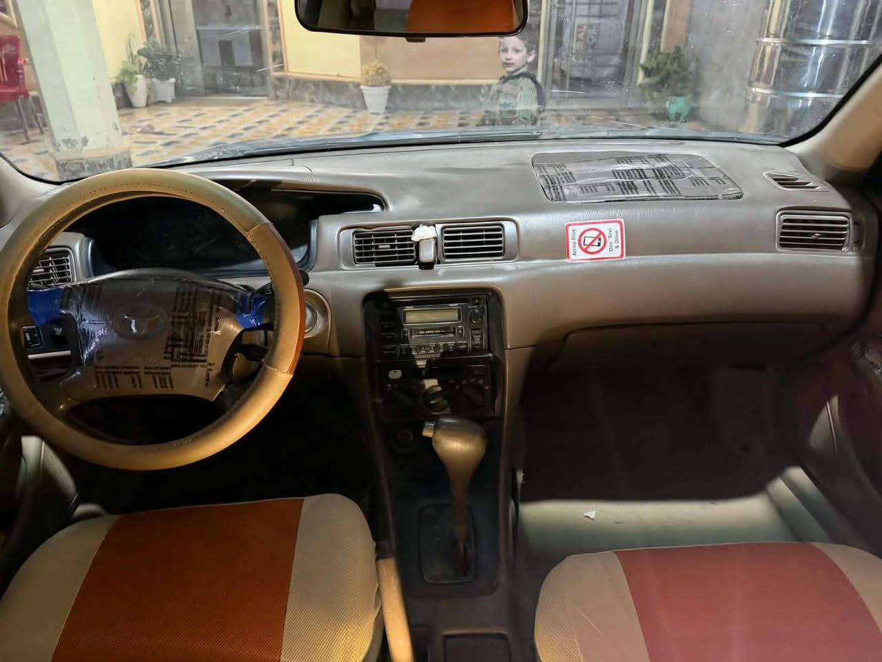 السلام عليكم للبيع فقط نقد بدون مراوس كامري موديل 1996 لون زيتوني رقم اربيل شرط التحول صاحبه الشرعي من العلم مصبوغه عام جماليه كير محرك صدر خير من الله السعر 54 ورقه وبي مجال حك الجيه مكان السياره قضاء العلم للإستفسار اتصل على الرقم التالي ***********
