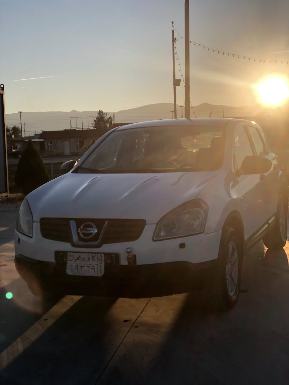 نیسان قاشقا ٢٠٠٩
سەیارەکە ساخە بێ بۆ یاخە
مەنفێس و سەنەویە
سەنەویەکەی عەسڵیە و لەسەر ئەو ڕەقەمەیە
دوو کوشن هیتەر گێڕو مەکینە بەشەرت
گێڕ عادیە بەشەرتی ئەوەی ماڵی کەس نەبێت
سعری 57$ گەڵاو مەعامەلە
ژ.م  ***********
شوێن شارەزور
ڕجا ئەن مشتری نیت سەری منیشو خۆشو مەیەشێنە لەگەڵ ڕێزما
