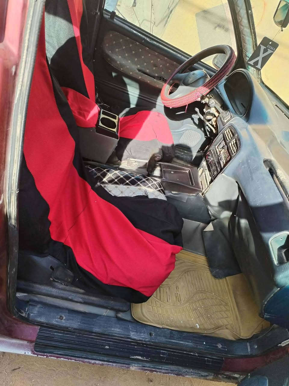 سبورتج 94  كير ومكينه ونجي كربلائي 4سلندر   كهربايات كله شغاله  تحويل ثاني يوم   ب25 وبيه مجال 
مكان نجف ومالكه بكربلا. 
***********
