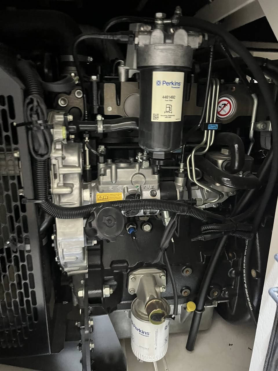 مولده بيركنز اصلي 
3 سلندر سوبر 
توليد فرنسي 
50 kva 
ضمان 1 
***********
