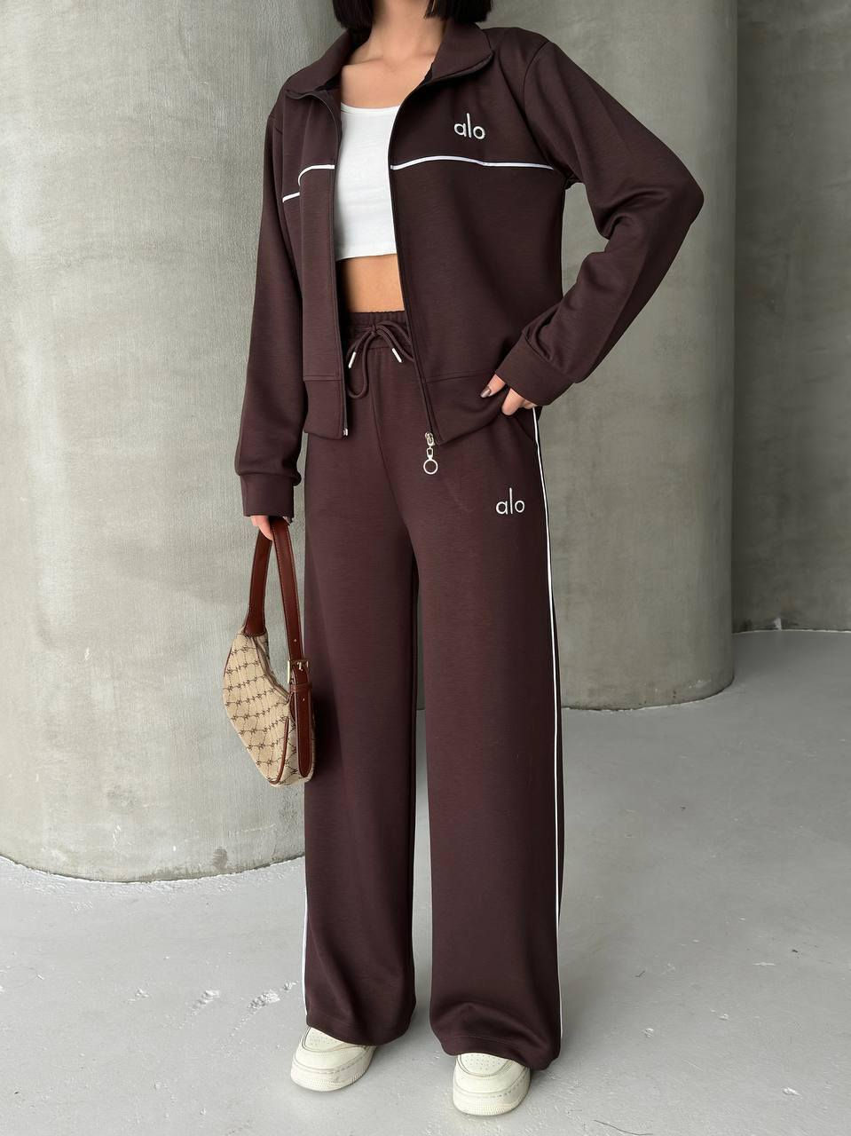 إطلالة راقية ومترفة! بتصميم فخم يبرز شخصيتك الراقية ويمنحك حضورًا يليق بذوقك الرفيع 🤍
اختاري الإطلالة التي تعبّر عنك، لأن الأناقة
تبدأ من التفاصيل! 🦋🤍


**إذا كنت صاحب هذا الإعلان وتريد حذفه لأي سبب، رجاءا أرسل رسالة إلى الدعم الفني**