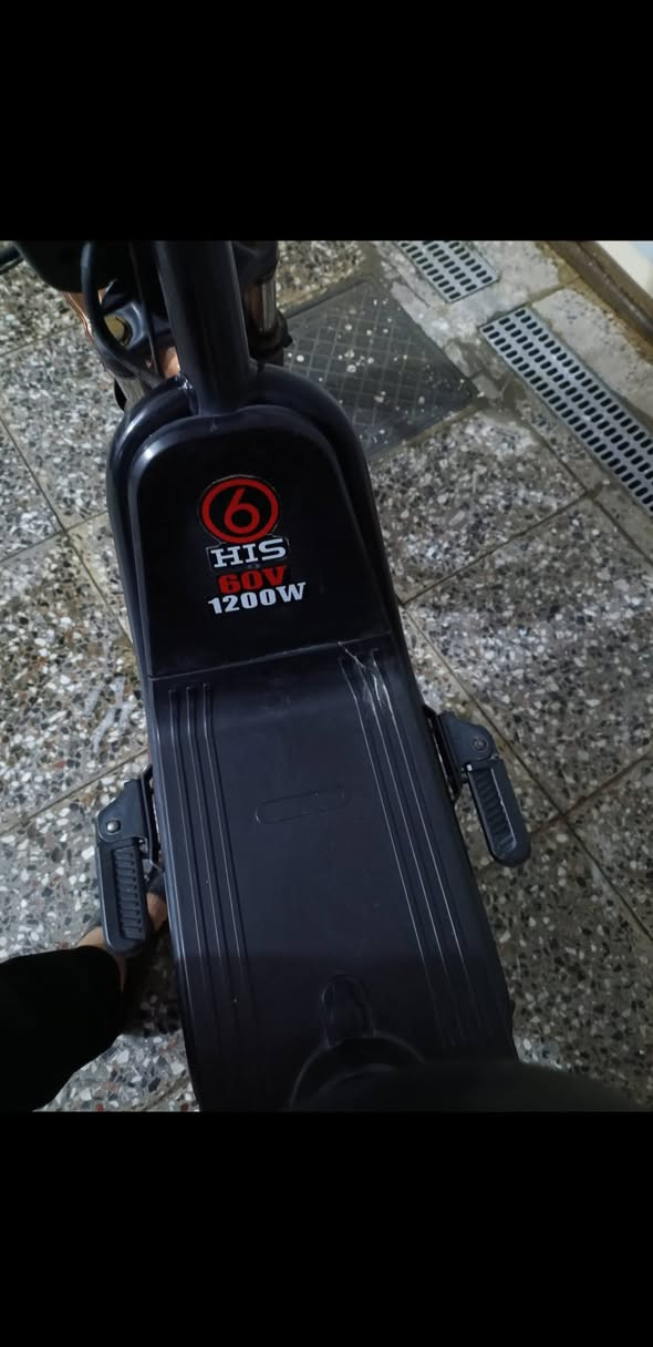 السلام عليكم
دراجه شحن للبيع من نوع HIS
فول المواصفات 
خمس بطاريات
ملف 1200W
فولتيه 60V
4 نمر
هورن
سله كبيره
اشاره يمنه يسره
دبل اشاره
لايت LED ناصي
لايت بلوجكتر عالي
بريك امامي خلفي
امرايات يمنه ويسره
نشرات خلفيه وجانبيه
وياها شاحنه البايسيكل
تكدر تربط بلوتوث بيه
واي عطل بيه يظهر بلشاشه
وياها ستاند موبايل وتكدر تشحن تلفونك بيه
وستاند رجلين تفتحه وتسده المقعد الأمامي والخلفي
وياها سويجين تشغيل وياها بصمتين تشغيل عن بعد
وتكدر تقفل التاير الخلفي بعد ما تتحرك الدراجه وتفتحه
خلال البصمه
بلشاشه سرعه 99 وتقريباً 70 حقيقي
مستخدمه قليل أقل من شهرين
العنوان نجف كوفه
السعر 550 وبيه مجال
الرقم ***********
