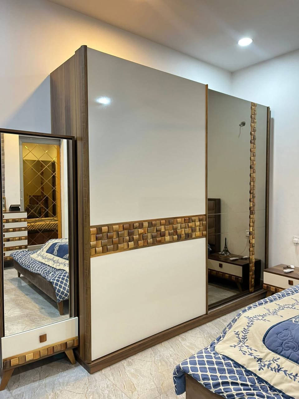 للبيع 🛏️🚪
غرفة تركية نظيفه✨ جدا 8 قطع ثكيلة نوعيه ممتازه 

بدون اي عيب أو كسر 
شغل ممتاز 👌
🎨اللون : صاجي +بيجي 
نسبه النظافة: 90%
💰السعر :750  الف 

للاستفسار الاتصال على الرقم 
***********
