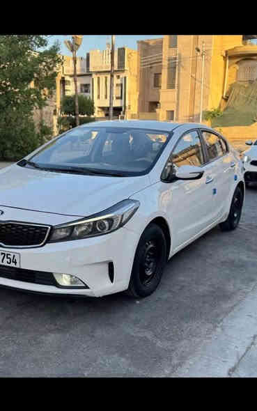 السلام عليكم
كيا سيراتو خليجي ٢٠١٧
رقم اربيل جديد سنويه لل ٣٠
هزه جديد  بها قطعتين صبغ 
وباره صغير محرك ١٦٠٠ 
جاهزه كير محرك حداده تبريد
تايرات جداد 
محرك كير كفاله سونار مرفق مع الصور
السعر ١٢٧ وبها مجال 
رقمي ***********
