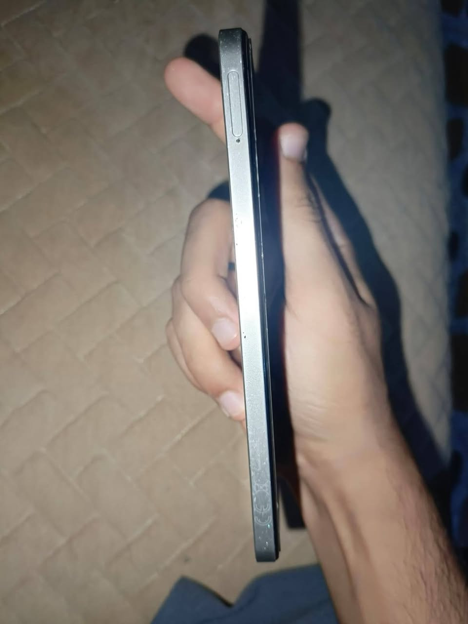 *للبيع: Realme C65 مستعمل نظيف*

*السعر/130،000 الف
عنوان / ديالى / الخالص
*المواصفات:*
- رام: 8GB / ذاكرة: 256GB 
- لون فضي لامع
- كلشي أصلي وما مبدل بيه شي
- بطارية قوية تدوم يوم كامل

*الحالة:*
- الجهاز نظيف 100% من الخلف والحواف
- الشاشة سليمة 100% - الكسر الموجود بالصورة هو بالستيكر الحامي فقط
- بدون أي عيوب باللمس أو الكاميرا أو الصوت

*الملحقات:* جهاز + كفر هدية
التواصل عبر /الخاص وبيك خير وتدلل


**إذا كنت صاحب هذا الإعلان وتريد حذفه لأي سبب، رجاءا أرسل رسالة إلى الدعم الفني**