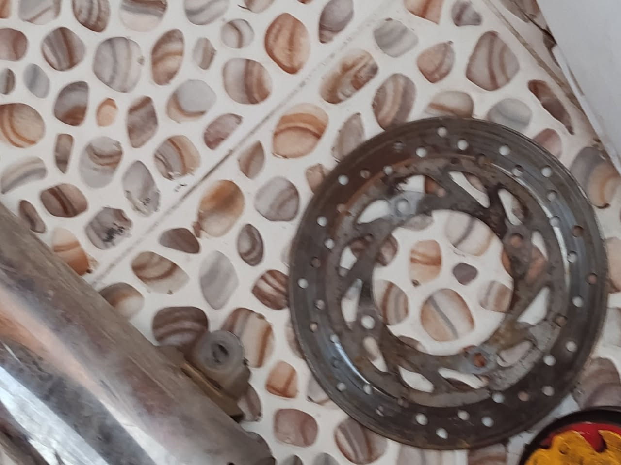 ويله فورزه 09 08بدون abs ويل الخلفي بي كسر ال امامي شخط مابي وتيرات جدد سعر 40الف قابل للتفاوض دسك خلفي فورزه 5الف


**إذا كنت صاحب هذا الإعلان وتريد حذفه لأي سبب، رجاءا أرسل رسالة إلى الدعم الفني**