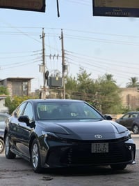 كامري هايبرد 2025 (Le)  وارد امريكي  مواصفات  رادارات جانبيه  رادار ام...