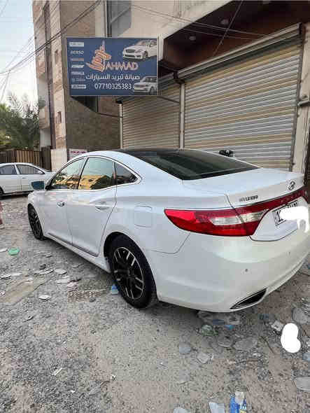 ازيرا موديل 2012
 رقم بغداد 
✅ فول مواصفات
✅. VIp
✅رقم الماني دولي 
✅ بصمة تشغبل 
✅تخم تاير جديد
✅ويل كب 17
✅محرك ٦ سلندر خليجي 
✅فول 1/1 خليجي 
✅اللون ابيض صدفي 
✅تبريد قطعتين منفصل 
✅بانوراما 3حركات 
✅ستيرن شكل رياضي sport 
✅ ثلاجه 
✅تحكم ستيرن 4 جهات 
✅جلد قرميدي اصلي تطريز 
✅كشنات كهرباء السايق والصدر
✅ تخزين 2وضعية ميموري كشن 
✅تدفئة وتبريد كشنات امامي
✅منضومة ذنون عالي
✅حساس امامي خلفي
✅كشنات جلد لون ماروني
✅لد امامي خلفي ليزر
✅لايت زينون ناصي عالي متحرك
✅ايرباك عدد 8
✅نظام ABS بريك
✅ مانع انزلاق
✅نظام AUTO HOLD نزول منحدرات
✅بصمات عدد 3 مع الصندوق 
✅بردات جانبيه خلفيه بلادي
✅سماعات عدد 10 
✅بردات خلفية اصلي كهرباء 
✅ ضوء ابيض داخلي 
✅مري كهرباء شفط قلابة مع ضوء إشارة 
✅الماسحات حساس تعمل عند الأمطار
✅حداديه جديده 
السياره بيهه باب خلف السائق مبدل  نفس اللون 
والباقي كفاله 
وسونار مرفق بلمنشور 
🛑 السعر132 
المكان / ديوانية - حي الجامعه
***********
