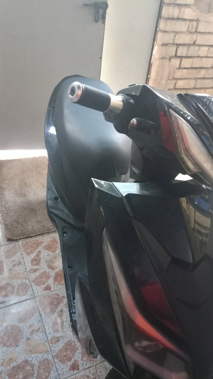 دراجه شحن نوع سكنس
6 بطاريات و شايل وحده يعني 5 
دراجه نضيفه 
داخل بغداد 
رقم 
***********
تواصل واتساب
سعر 500
