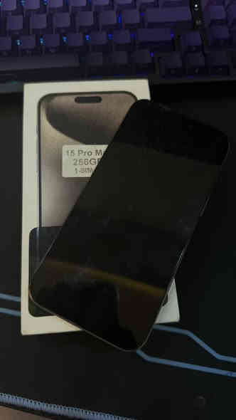 سلام عليكم ايفون ١٥ برو ماكس تيتانيوم للبيع سيم كارت واحد مبدل شاشة و بطارية تجاري درجة اولى واكو فطر بالكلاس فقط شغال كل شي بي
سعر ٥٠٠ الف 
***********
