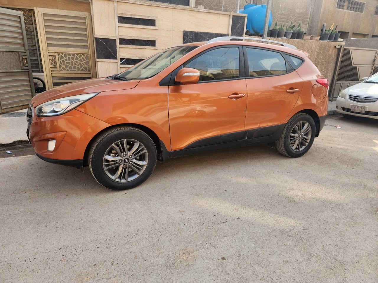 السلام عليكم سيارة نوع توكسان موديل ٢٠١٥خليجي حادث بنيدوجامرغ الايسرمكينة ٢٠٠٠العنوان بغداد الأمين الثانيه السعرخاص *********** اتصال فقط مامتواجدعلفيس السنوية بسمنة
