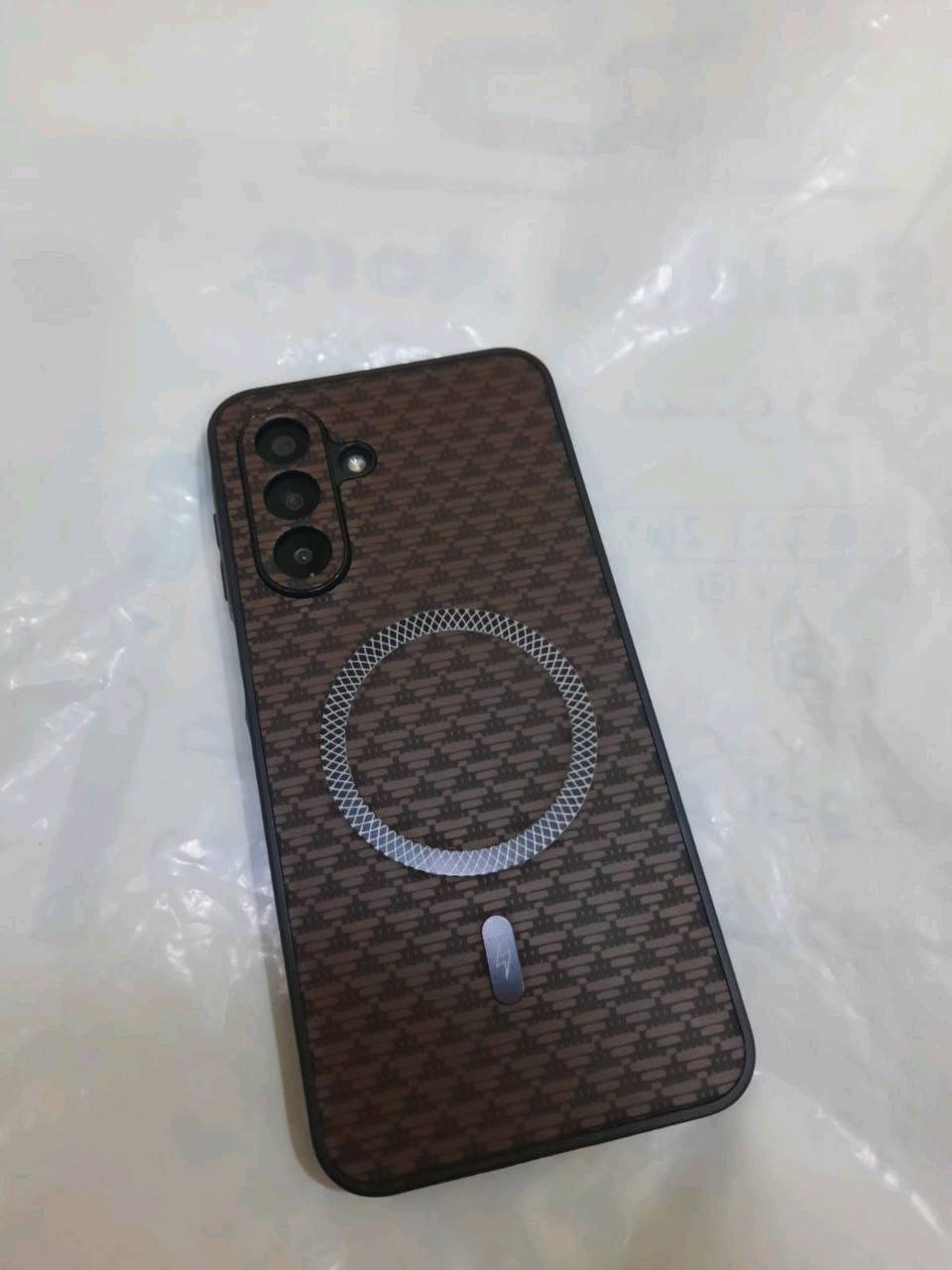 سامسونج A17 ذاكرة 128 عشوائية 4+4 جهاز جديد مستخدم اسبوع بحالة الوكالة مداخل صيانة شاشة 90 هرتز فول سلاسة  و سريع ضد المي(وتر بروف) بطارية 5000 يدعم ببجي 60 فريم ثابت محدث أخر اصدار اندرويد 16 و يدعم 6 سنوات تحديث يعني تحديثه ميوگف جهاز راقي بمعنى الكلمة 

سعرة 175 و بي مجال بسيط و يرهم مراوس حسب القناعة 

مكاني بغداد مدينة الصدر 

خاص مفتوح