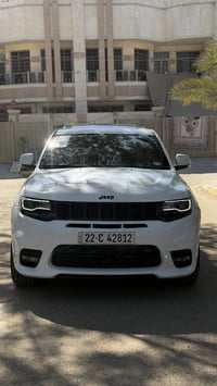 للبيع 🔥✨بسعر مميز 240💵ورقة وبيها مجال للشراي✨ جيب كراند شيروكي فئة SRT...