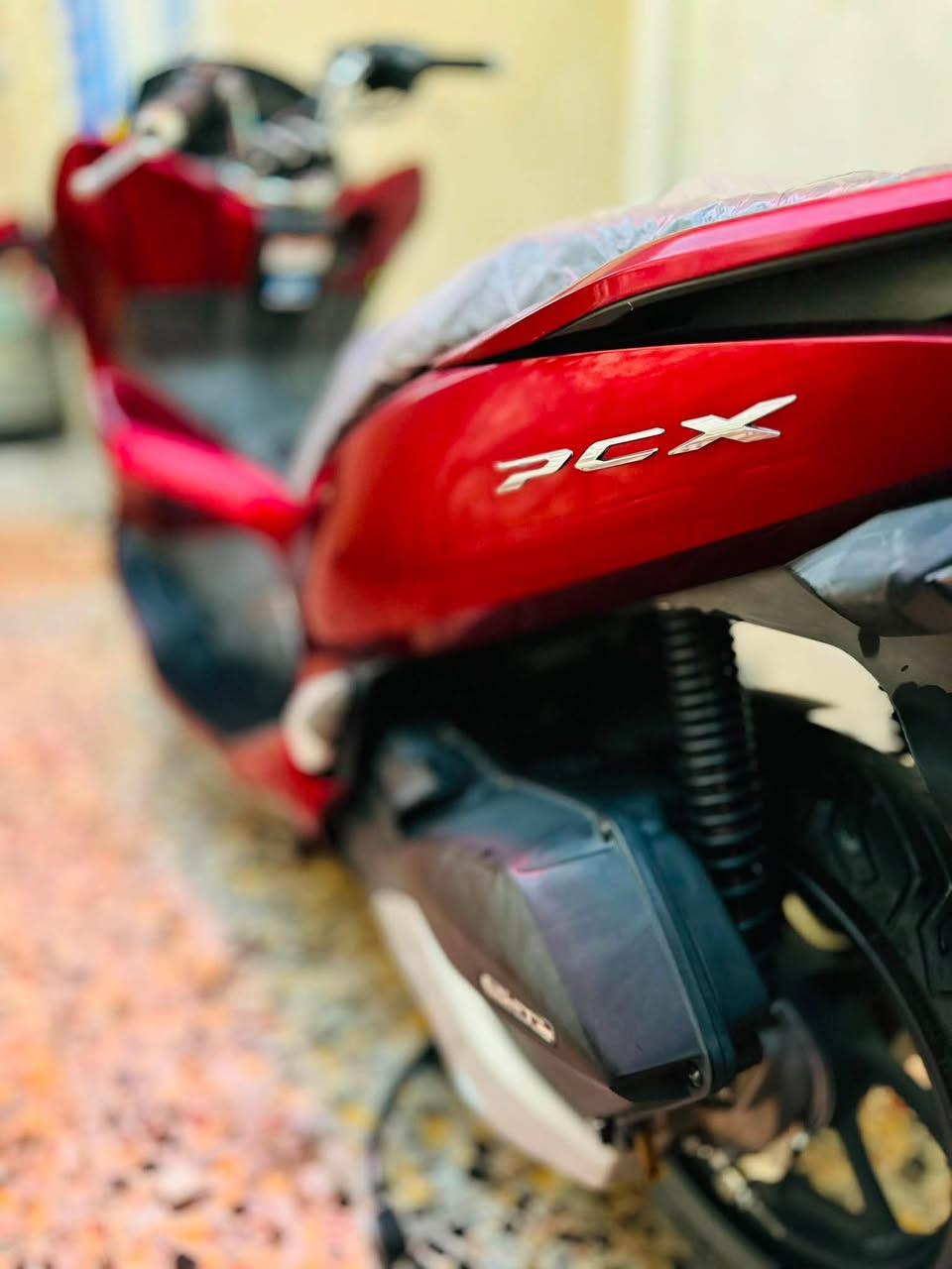 من رخصه الادمن دراجه pcx جيل 3 دراجه خير من الله بصمات 2 مصالها هواي من نزلتها ماشيه 38 الف رايدها ب 26 ورقه للاستفسار ***********

