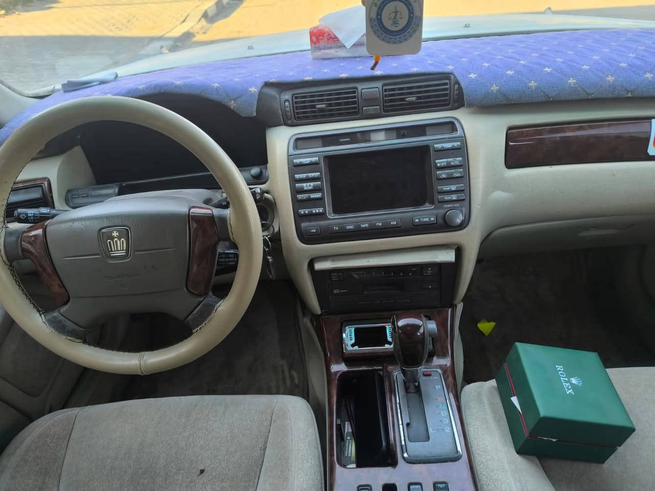 للبيع ملكه 4 دكم تبريد أمامي خلفي محرك ديفور الكبير رقم صلاح الدين مشروع وطني رقم انكليزي  سياره مكفوله من الكص ولضربه  حداديه 80 بالميه نزلت من سعر لاسباب خاصه السعر 115 ولي يبقه عليه مبلغ عادي انتضره  رقمي  *********** ابو علي
