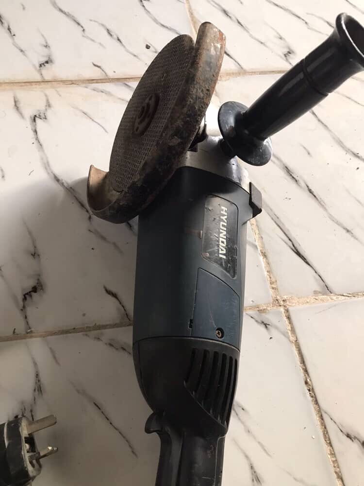 السلام عليكم كوسره هيونداي كوري 230 ملم بلادية فحمات الشركة السعر 75 الف مكاني بغداد المدائن ***********
