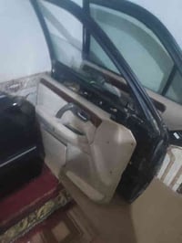 أبواب كاملة • أخضر • أمامي