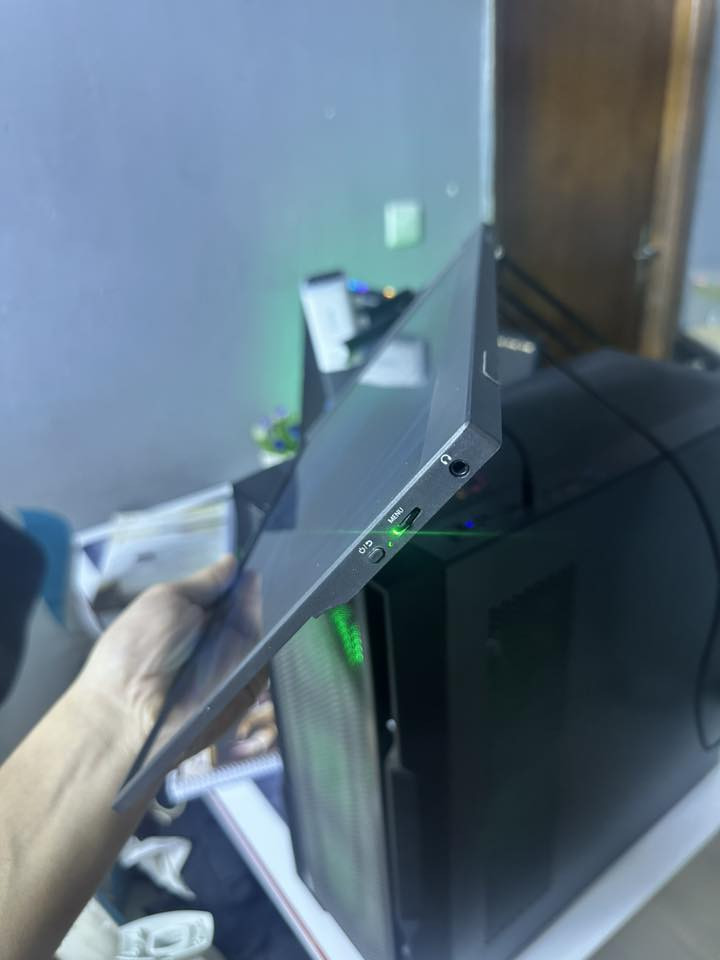 سلام عليكم شاشه حجم صغير حواف ناعمه 60 hz نضيفه فولل الوان حلوه وبنفس الوقت حجمها يفيد اذا تخليها داخل الكيس او ثانويه وتصير على المبايل هم سعرها 75 الف مكاني بغداد الحريه ماعندي توصيل وياها الكفر مالتها


**إذا كنت صاحب هذا الإعلان وتريد حذفه لأي سبب، رجاءا أرسل رسالة إلى الدعم الفني**