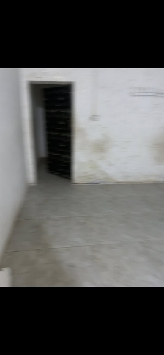 دار 200 متر للايجار في النجف حي الجامعه
اربع غرف نوم واستقبال وصاله ومطبخ وصحيات داخليه وخارجيه
لإيجار 600 الف كل ثلاث اشهر سوه
للاستفسار 
***********
