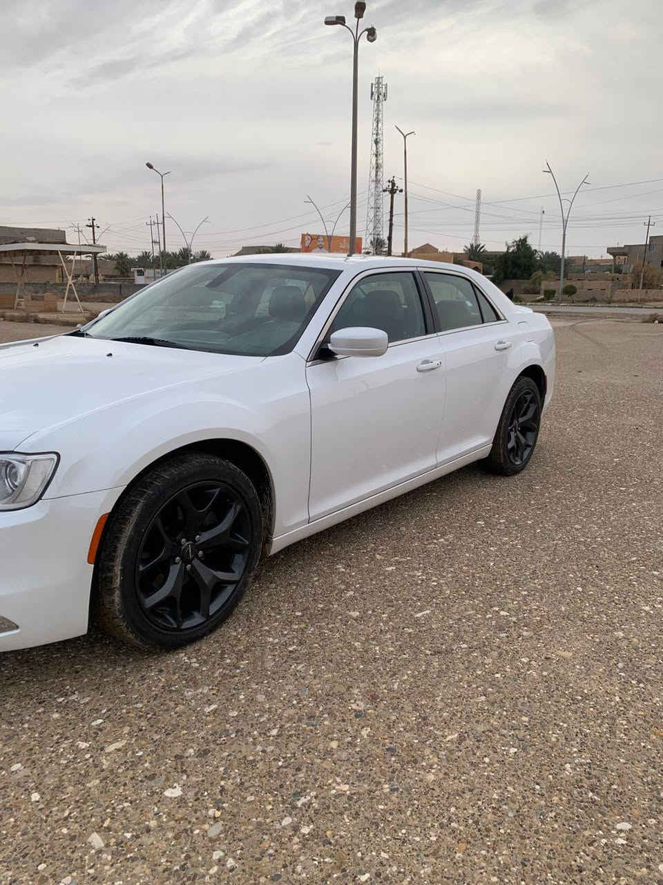 . أوباما للبيع 2016 وارد كندي كلين عدم دعتميه اماميه مصبوغه مواصفات بنرامه تحكم ستيرن تتدفه كشن ابواب بصمه ترحيب تشقيل عن بعد  سعر 225 وبيه مجال نفاذ سنويه 2030 وسنويه بسمي  رقم تواصل *********** لا يتواجد على فيس
