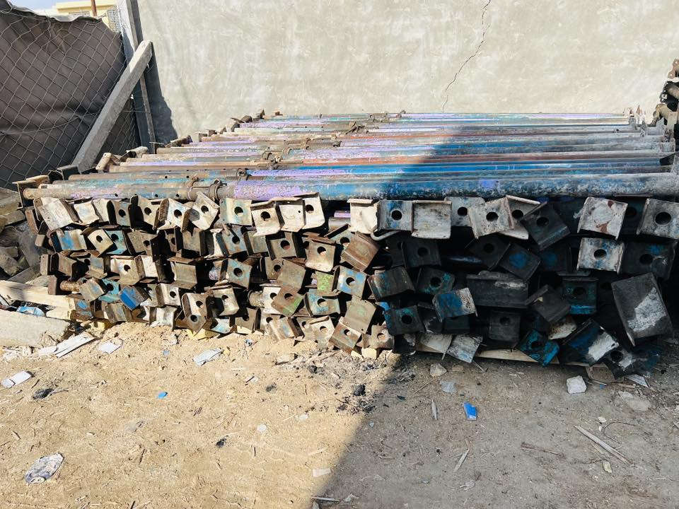 جكات حاضن للبيع نضيف الأصلي سن خشن العدد(٢٥٠) العنوان حله ***********
