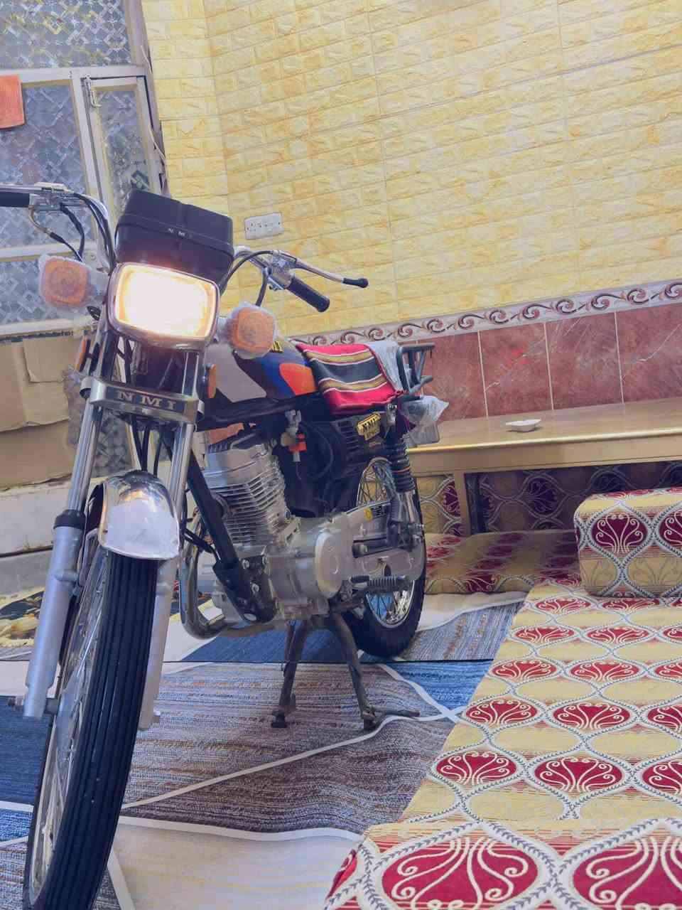 سلام عليكم للبيع رقم وسنويه 
شاصي 17رشه
مكينه24 شلامجه اصلي
غراض25 كله صلي 
سعر خاص
***********
