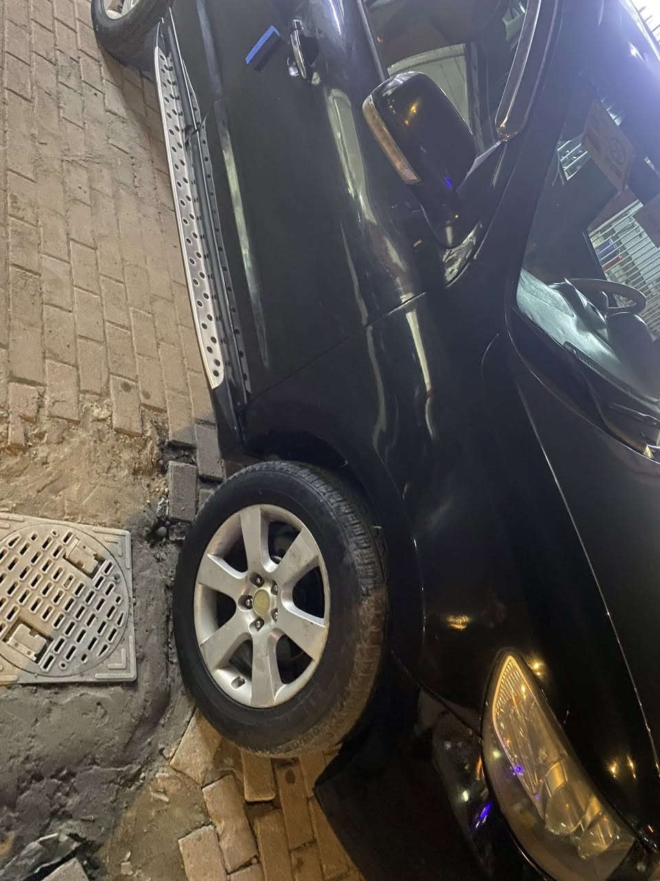 السلام عليكم
سنتافي مديل 2007 وارد امريكي حادثه باب السايق   وبيه رشات صبغ للجماليه ابيع عام شواصي لغود كفاله 
السياره V6  سته سلندر كير محرك جديد تخم تاير حداديه جديده 
تبريد ثلج ❄️ تبريد 3 قطع السياره على وضع الشركه 
السياره موصفات تحكمات  شاشه تاب 
السياره جاهزه رقم بغداد انكليزي تحويل ثاني 
سنويه جديده نافذه لغاية 2029 
 السعر 102 وبيه مجال قليل 
مكان السياره بغداد الحبيبية الاستفسار 
اكثر الاتصال على الرقم ***********
