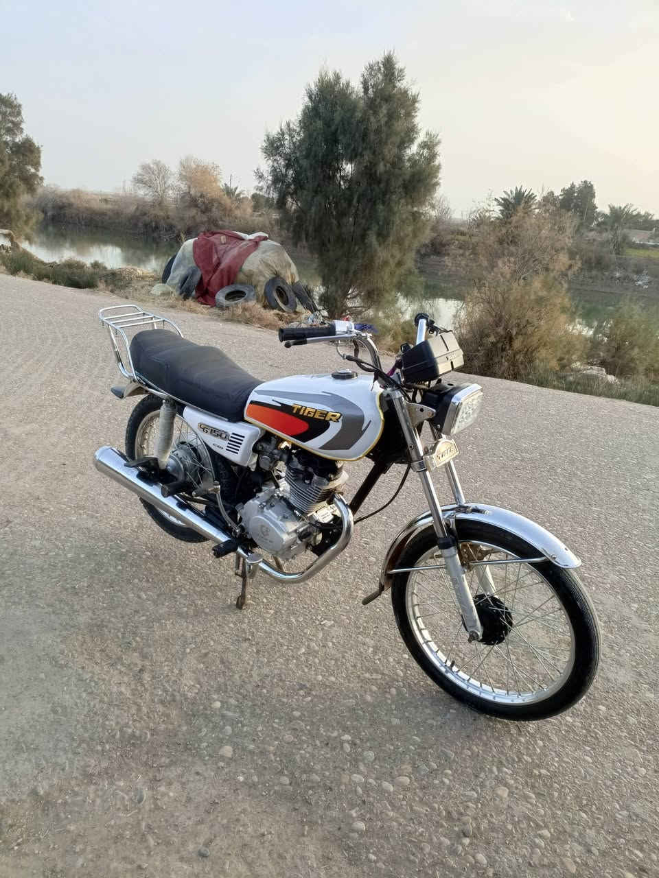 السلام عليكم دراجة تايكر موديل 21اوراق كامله 650وبيها مجال ***********مكان المجر
