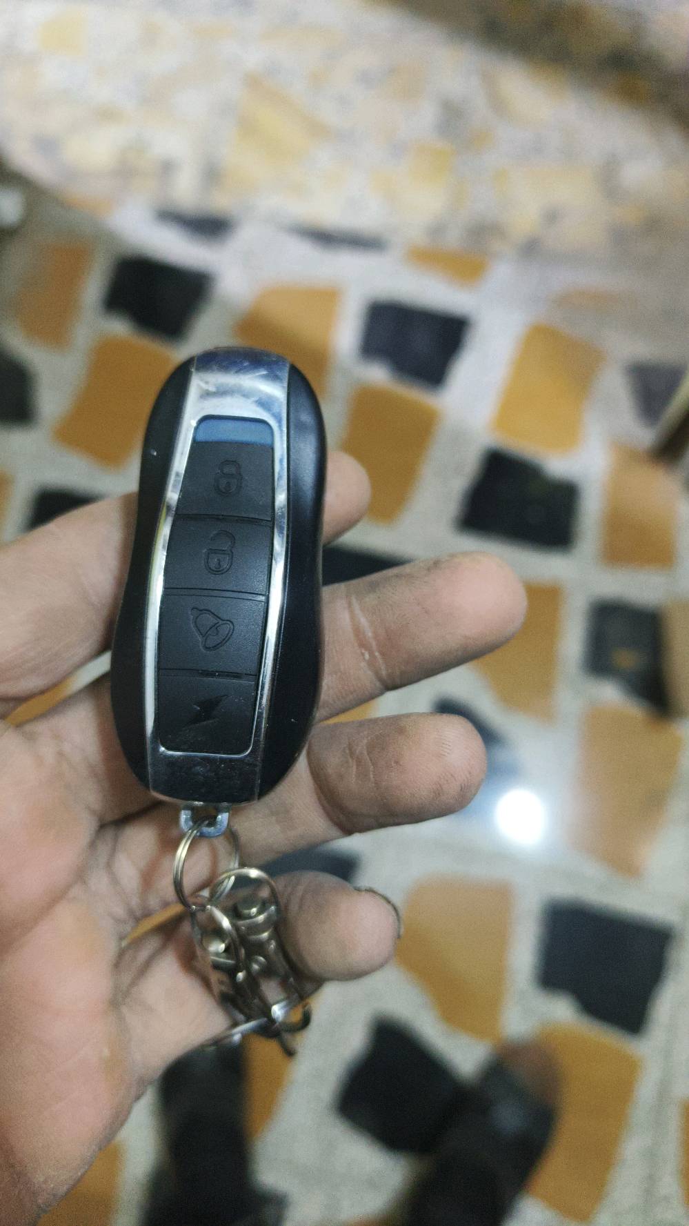 سلام عليكم حبايبي دراجه كلاسك عبد الحليم كفاله حبيبي البيع او مراوس حسب القناعه عنوان ميسان ابو رمانه *********** متواجد على جميع تواصل الشتماعي تحياتي الكم