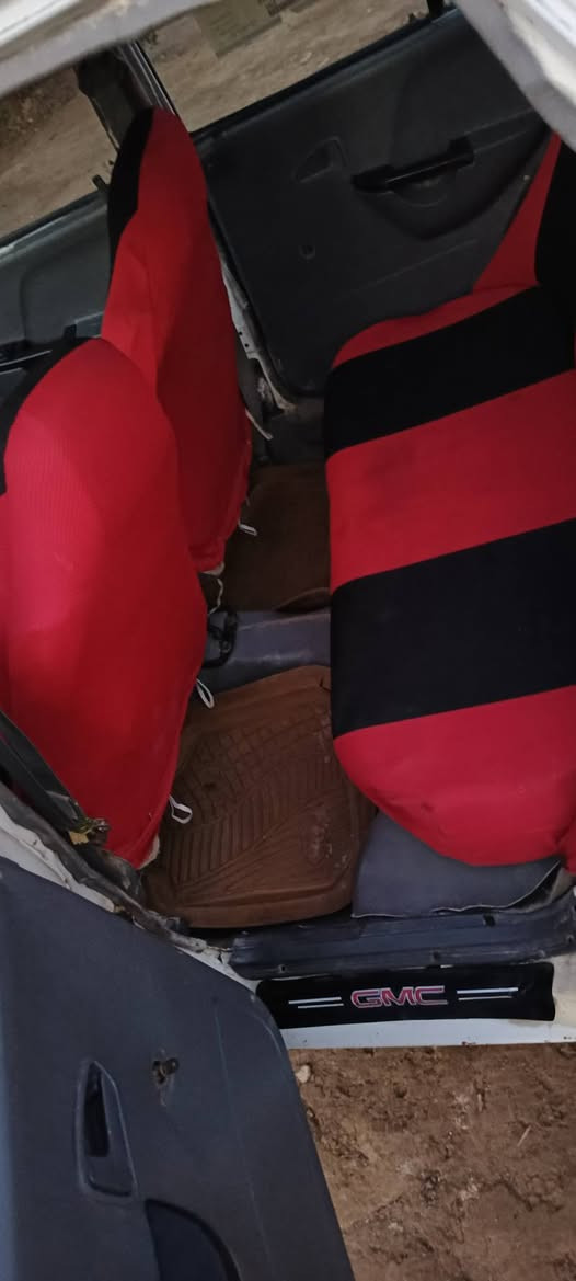 السلام عليكم سايبه موديل ٩عينه وصينه جدد غرامات مصفره بيه نفخه بالمكينه مكاني ديوانية الكشر شوف العين لا تبديل ولا ضربه سعر ١٨ ورقه قفل
***********
***********
