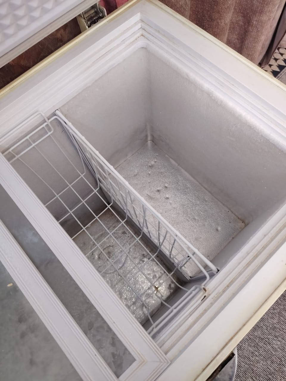 ثلاجه ومجمده للبيع شرط الشغل
سعر الثلاجه ١٧٥
وسعر المجمده ٢٢٥
ما مفتوحات بلاديات
العنوان سوق الدجين
للاتصال على الرقم ***********
